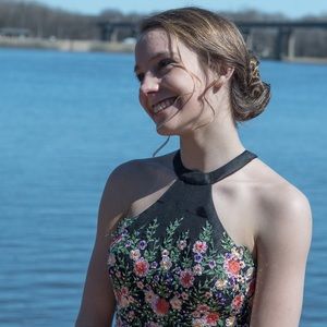 Meet your Posher, Lily